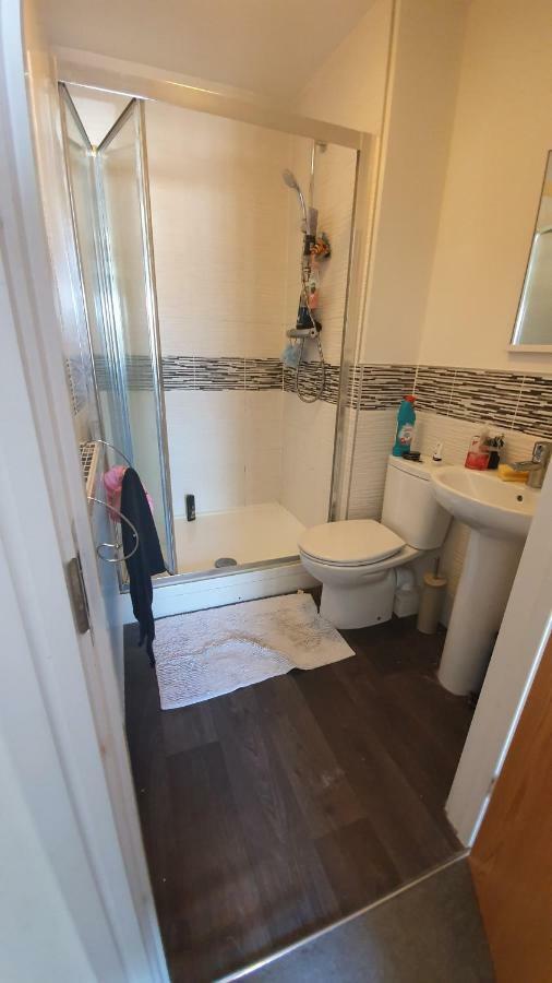King En-Suite Close To The A30 Camborne Exteriör bild